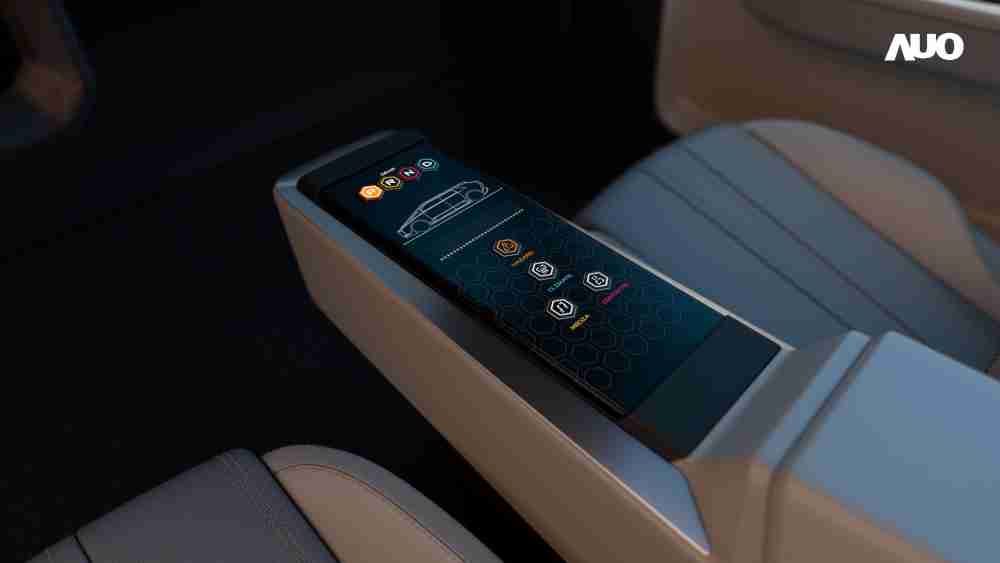 欧陆注册以人性化设计打造多变形态中控显示(Morphing Center Control)，，不使用时仅平面显示信息，，，进行操作时，，显示器则会动态隆起，，，转变成3D实体按钮，，，，并有触觉回馈，，，展示人机互动新体验